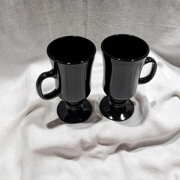Black pedestal cups - Picture 5 of 8